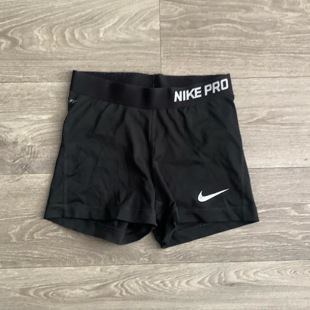 Nike pro 3” shorts